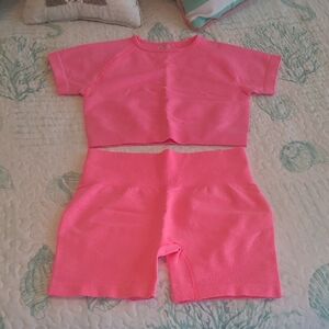 Vibrant Pink Ribbed workout set. NWOT